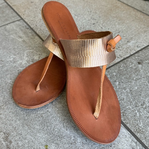 Joie A La Plage Nice Metallic Embossed Leather Thong Sandals in Rose Gold, 10 - Picture 3 of 11